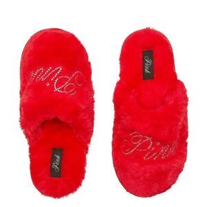 NWT RED FAUX-FUR CLOSED-TOE SLIPPERS Luxe Plush Slippers Sz M